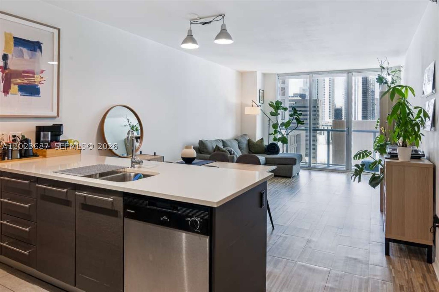 image 500 Brickell West7