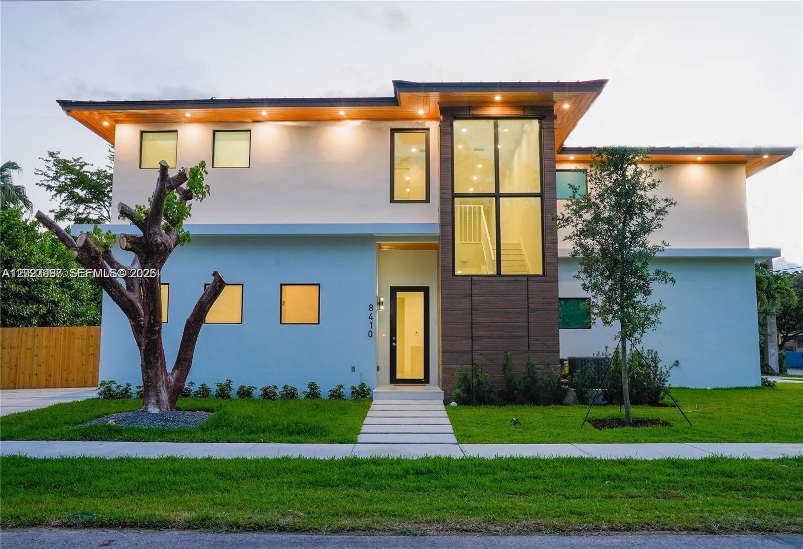 8410 SW 65th Ave South Miami, FL 33143
