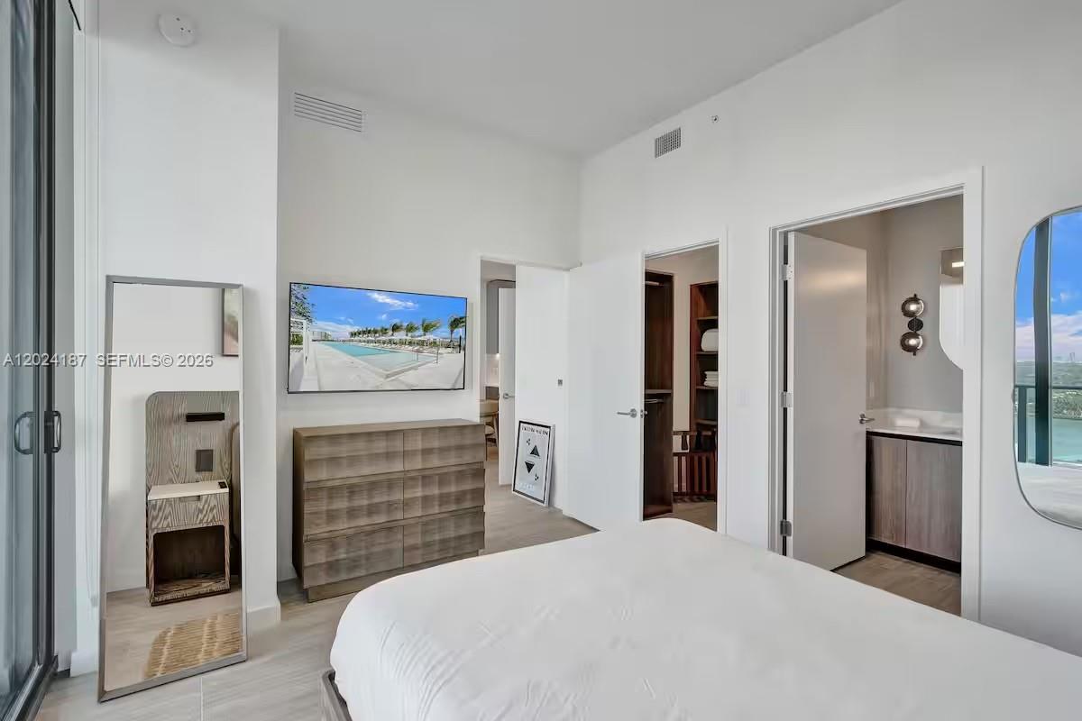 580 72th St #1804 Miami Beach, FL 34553