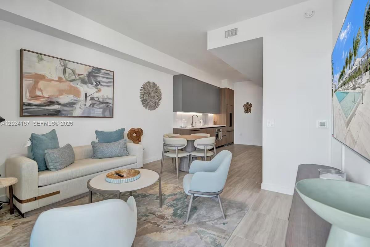 580 72th St #1804 Miami Beach, FL 34553