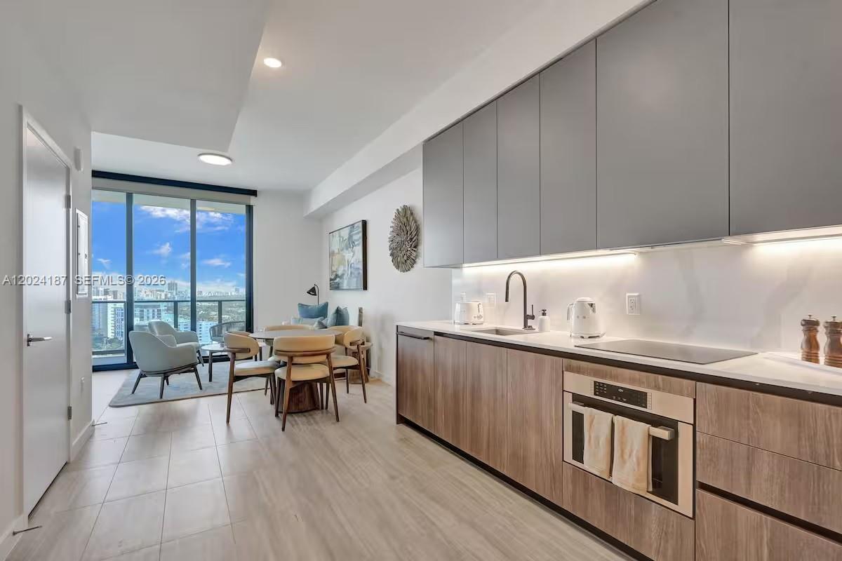 580 72th St #1804 Miami Beach, FL 34553