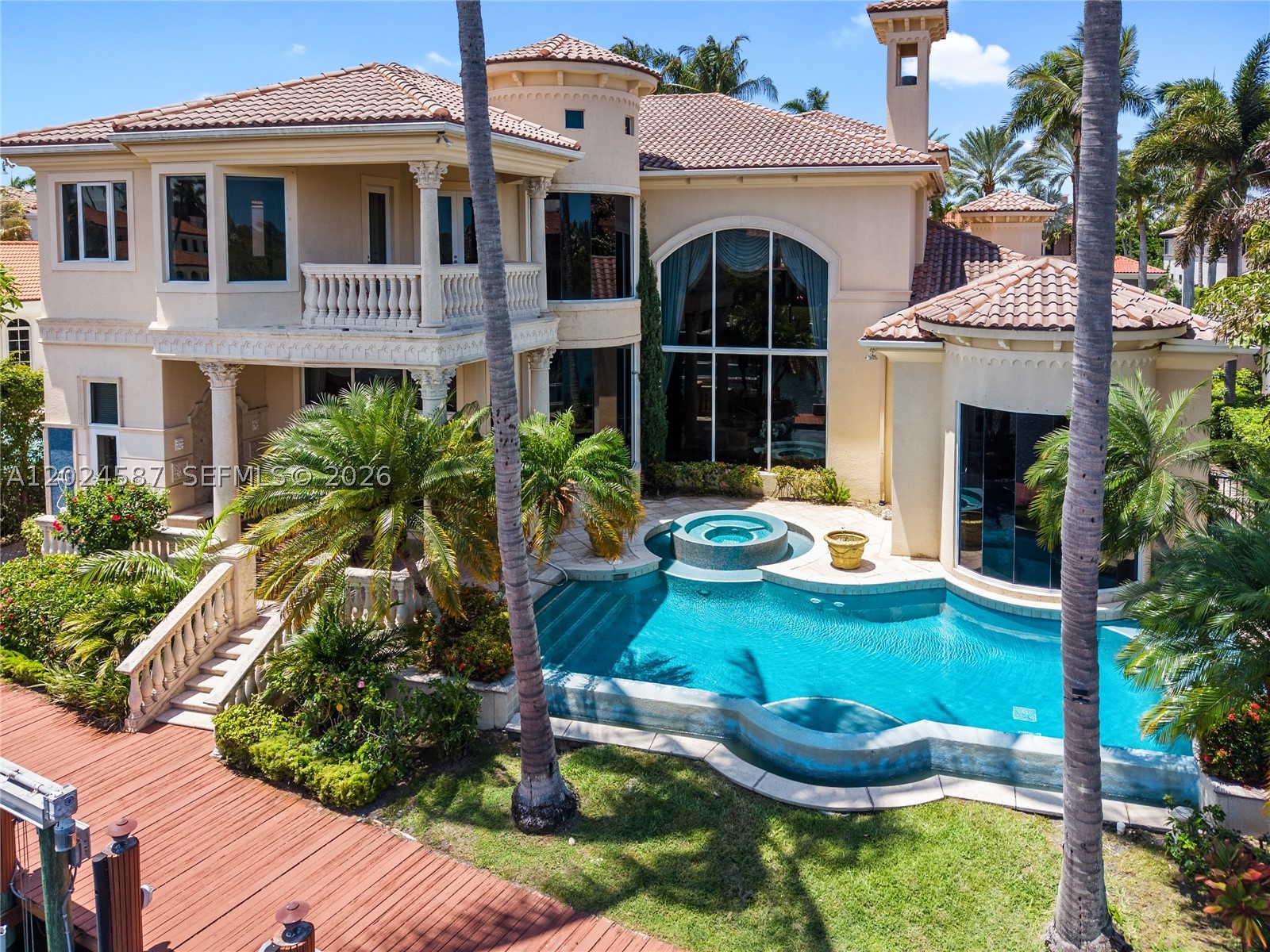 832 Harbour Isle Pl North Palm Beach, FL 33410