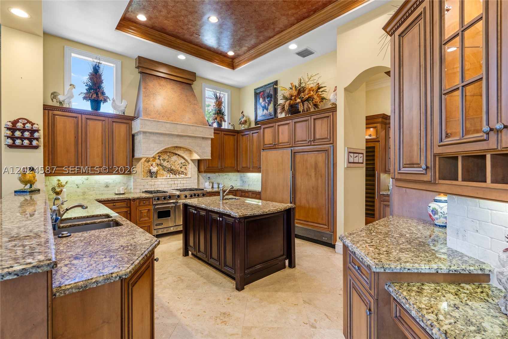 832 Harbour Isle Pl North Palm Beach, FL 33410