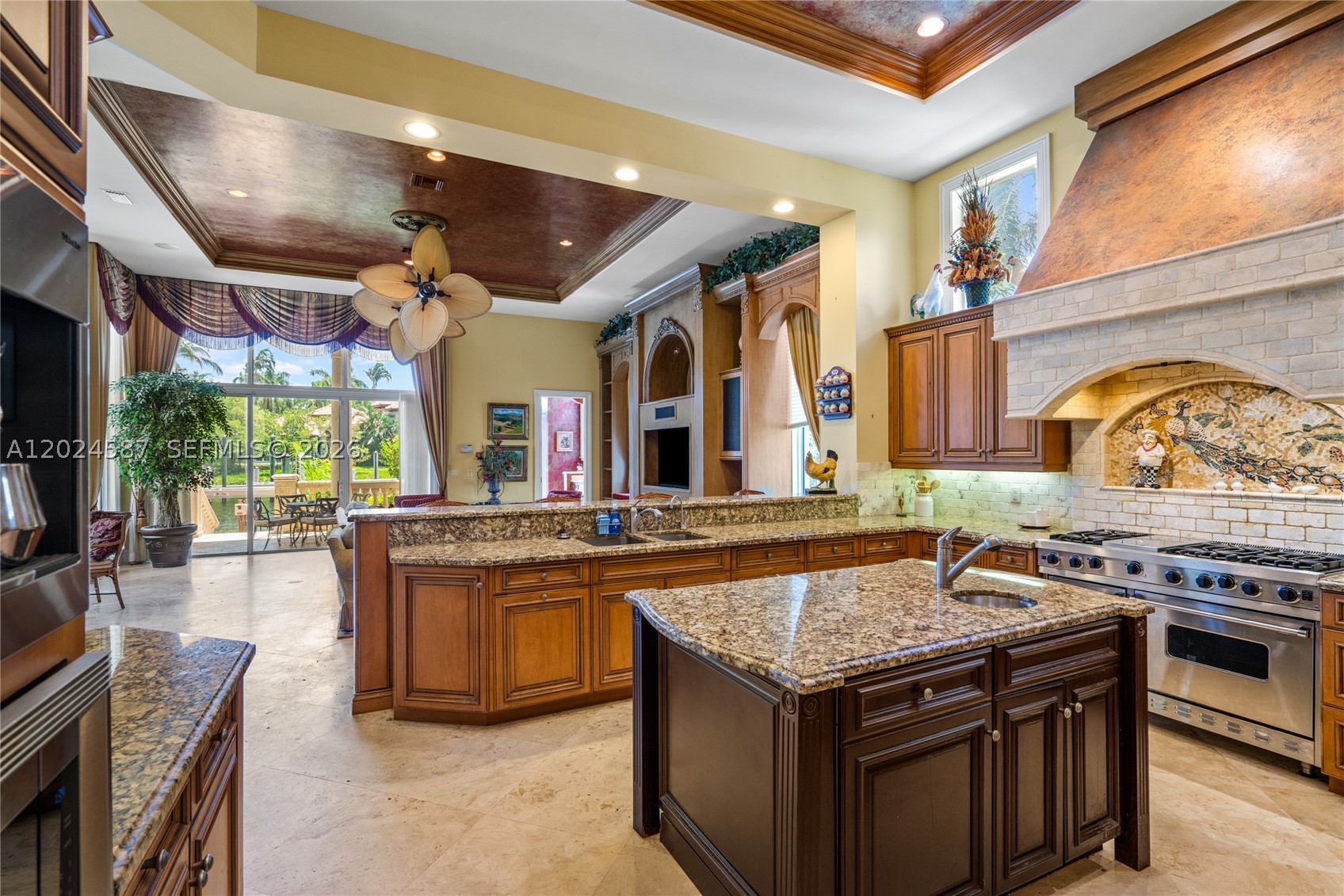 832 Harbour Isle Pl North Palm Beach, FL 33410