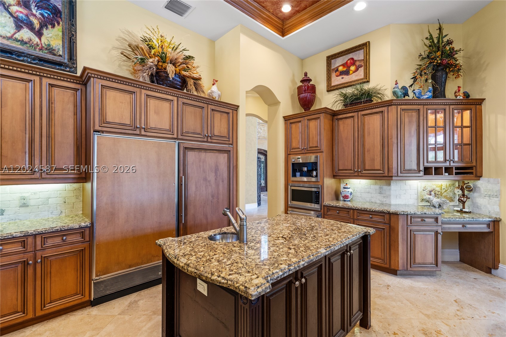 832 Harbour Isle Pl North Palm Beach, FL 33410