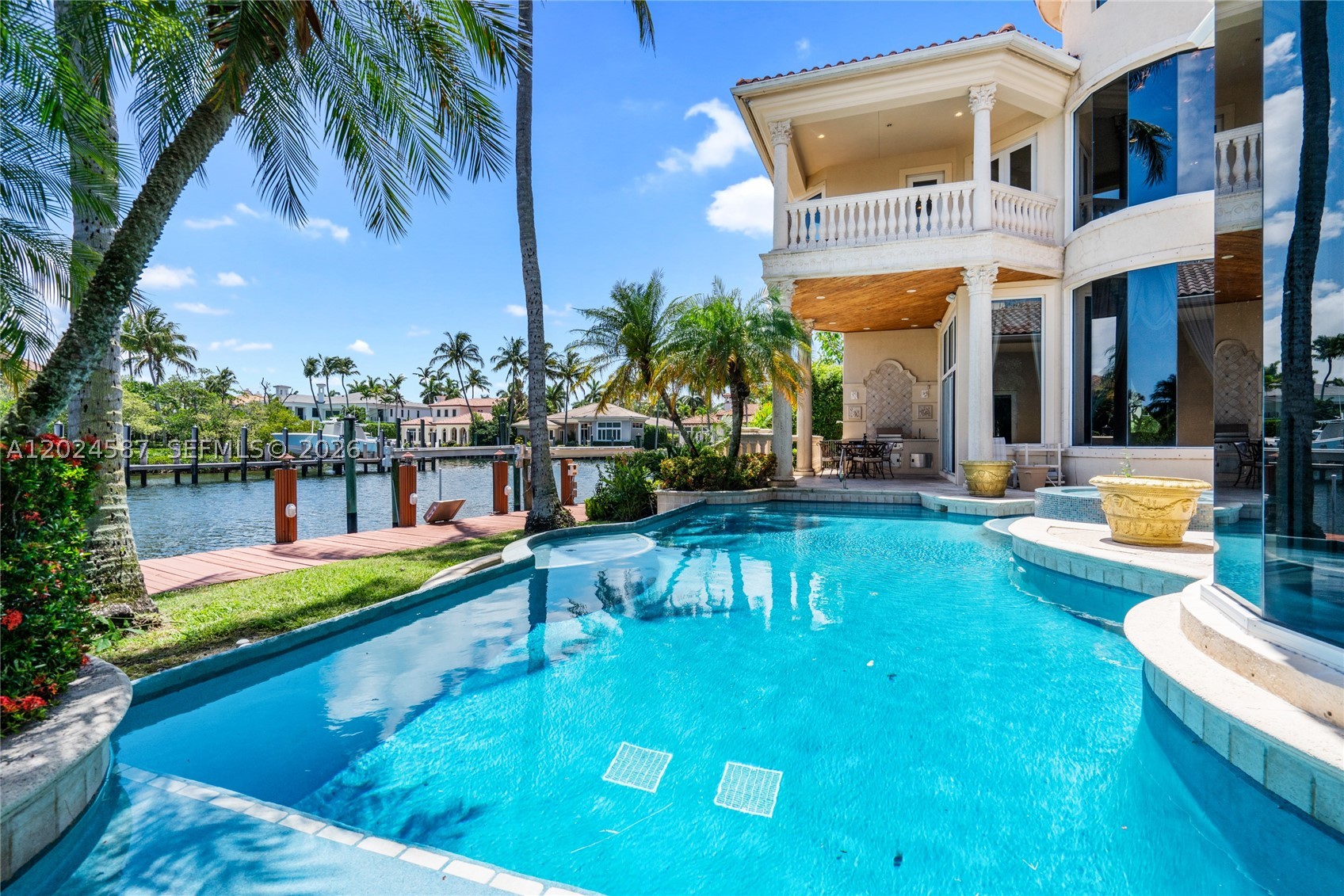 832 Harbour Isle Pl North Palm Beach, FL 33410
