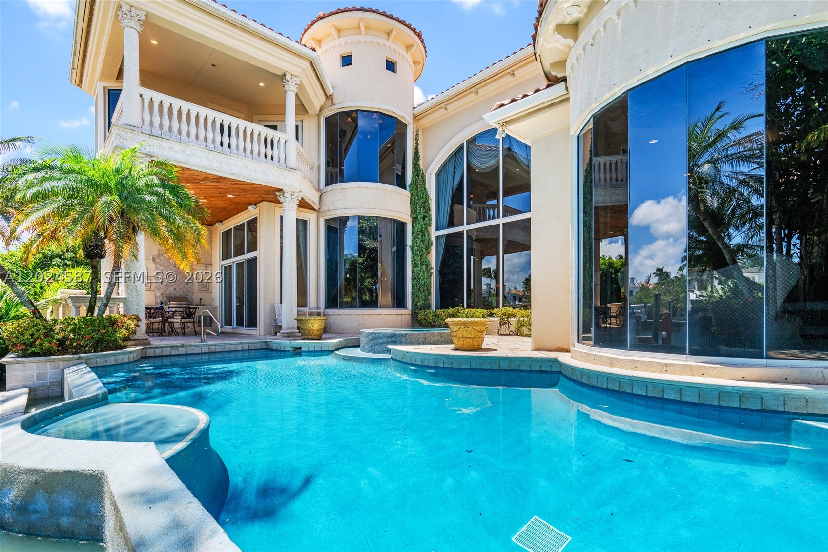 832 Harbour Isle Pl North Palm Beach, FL 33410