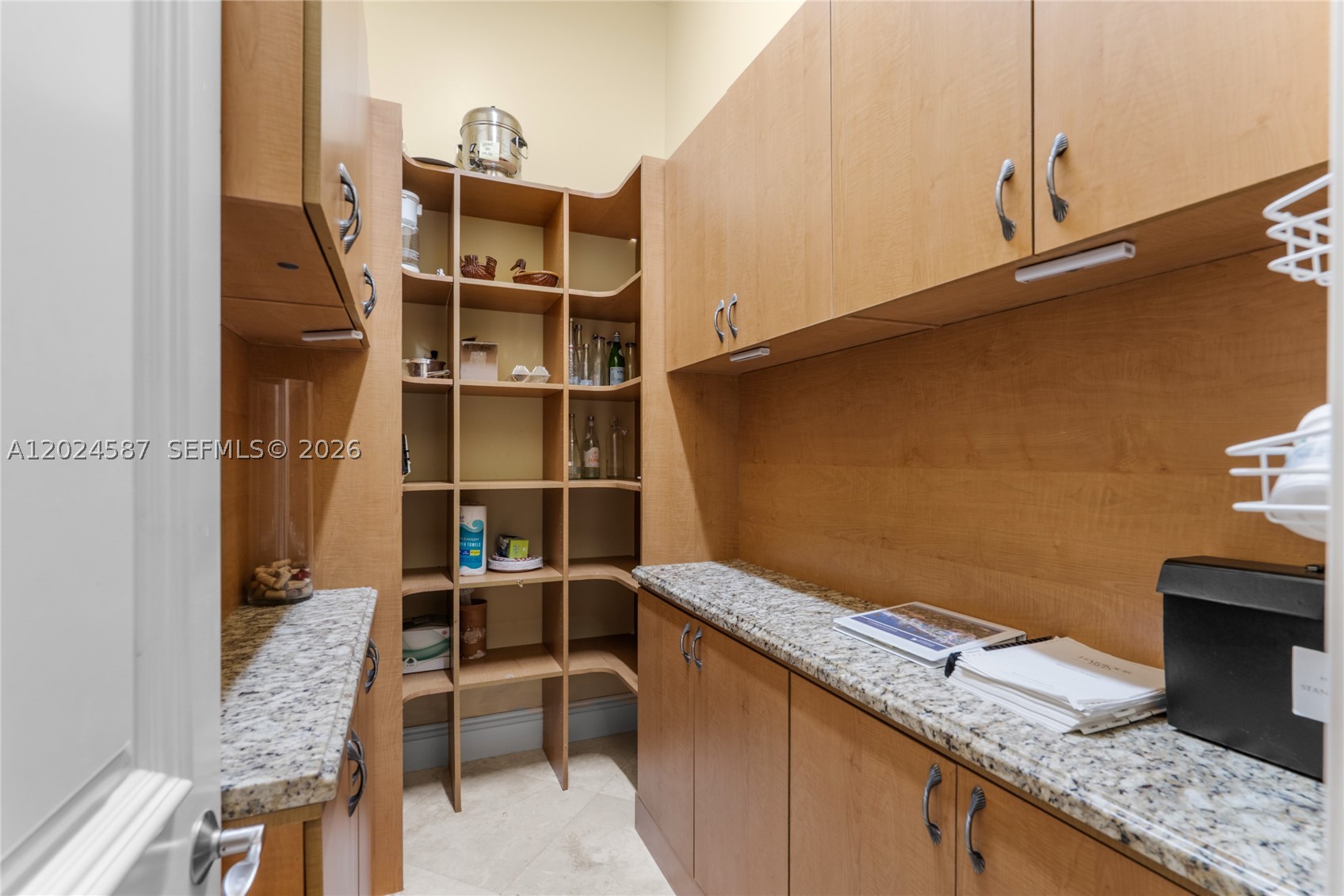 832 Harbour Isle Pl North Palm Beach, FL 33410