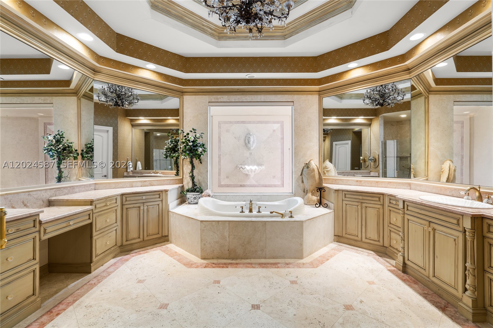 832 Harbour Isle Pl North Palm Beach, FL 33410