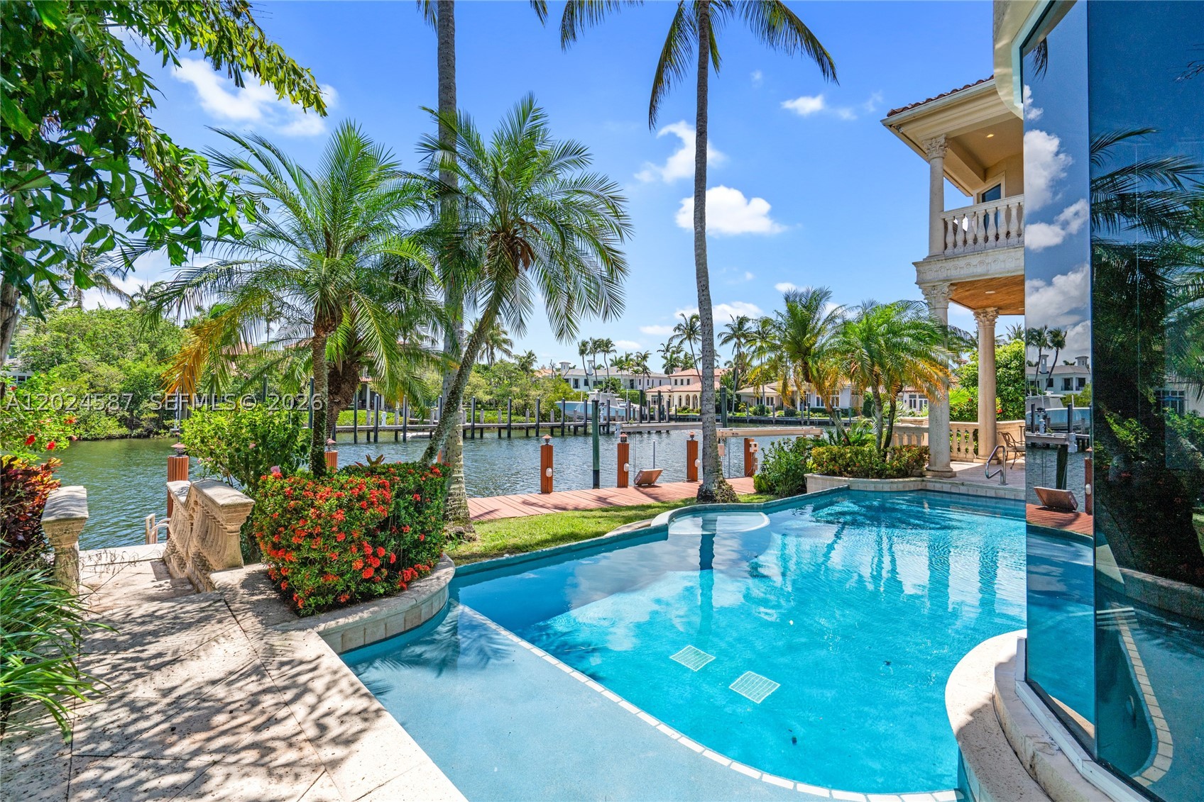 832 Harbour Isle Pl North Palm Beach, FL 33410