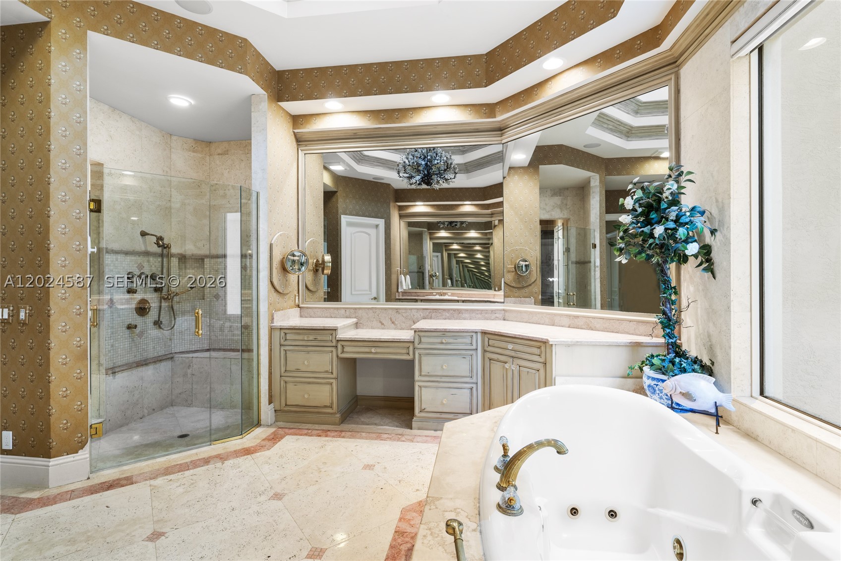 832 Harbour Isle Pl North Palm Beach, FL 33410