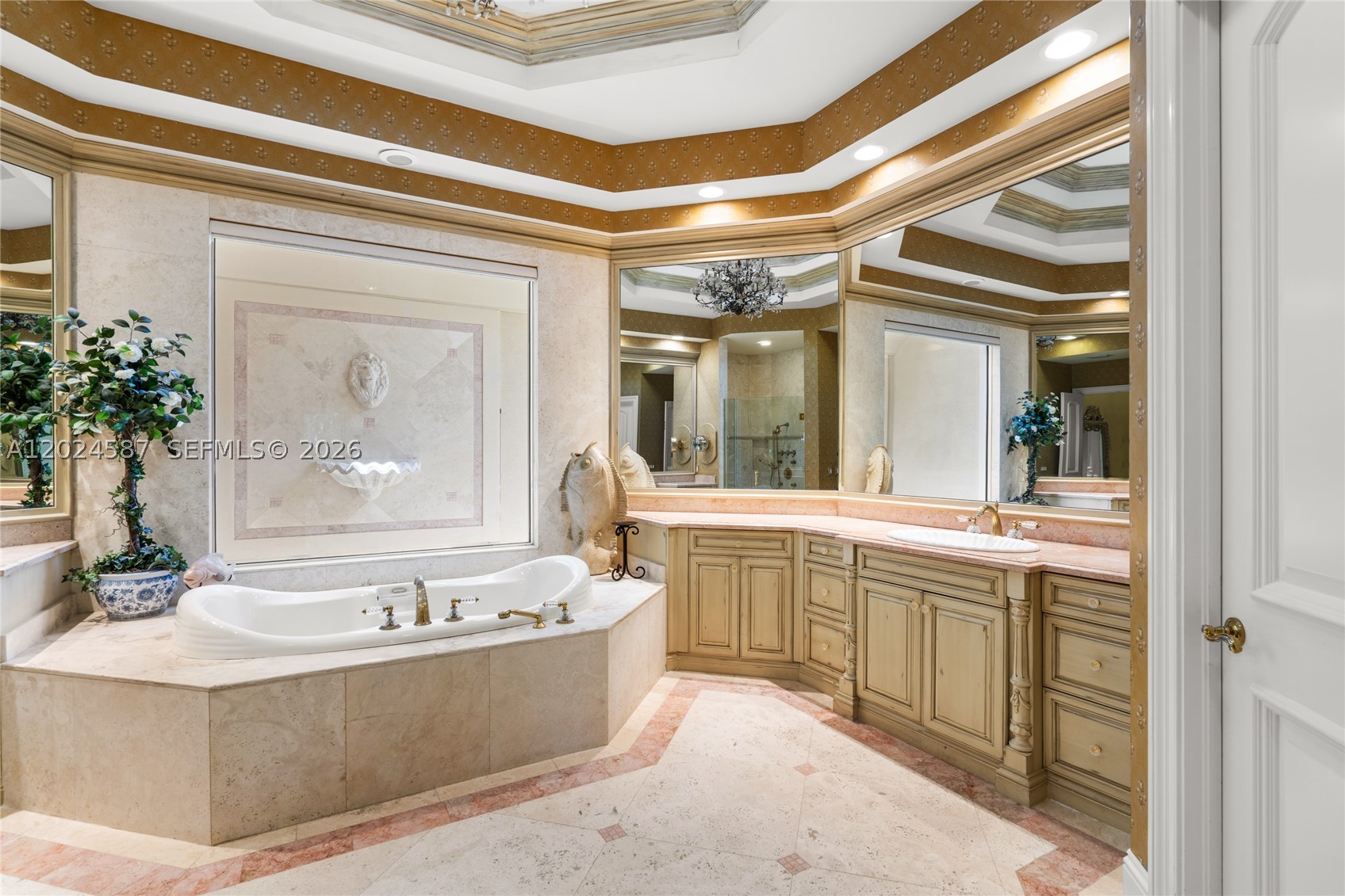 832 Harbour Isle Pl North Palm Beach, FL 33410