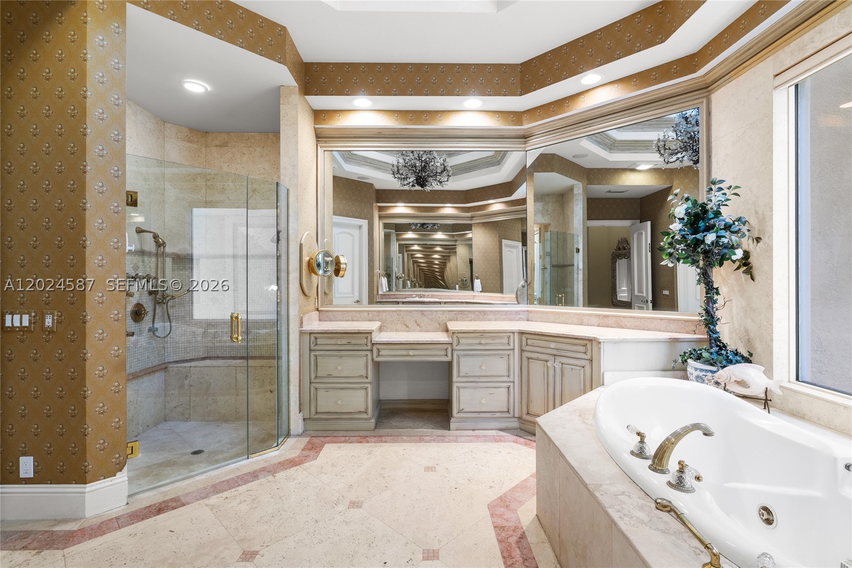 832 Harbour Isle Pl North Palm Beach, FL 33410
