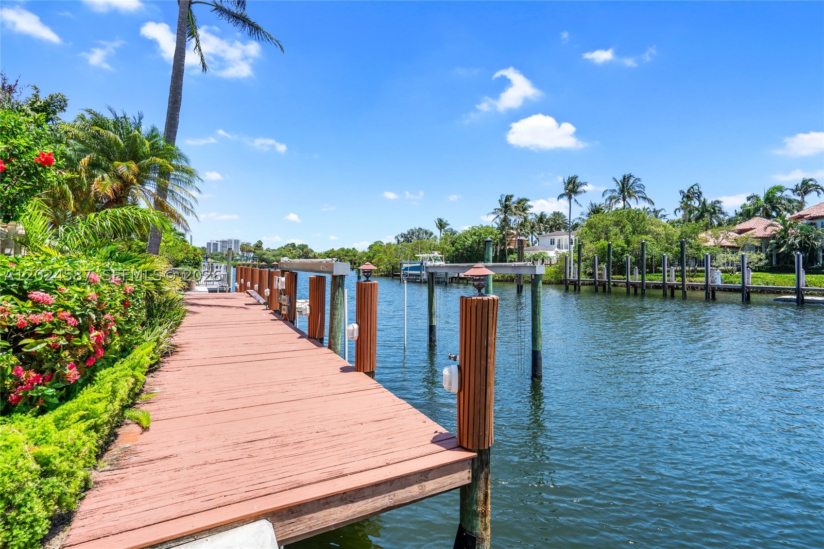 832 Harbour Isle Pl North Palm Beach, FL 33410