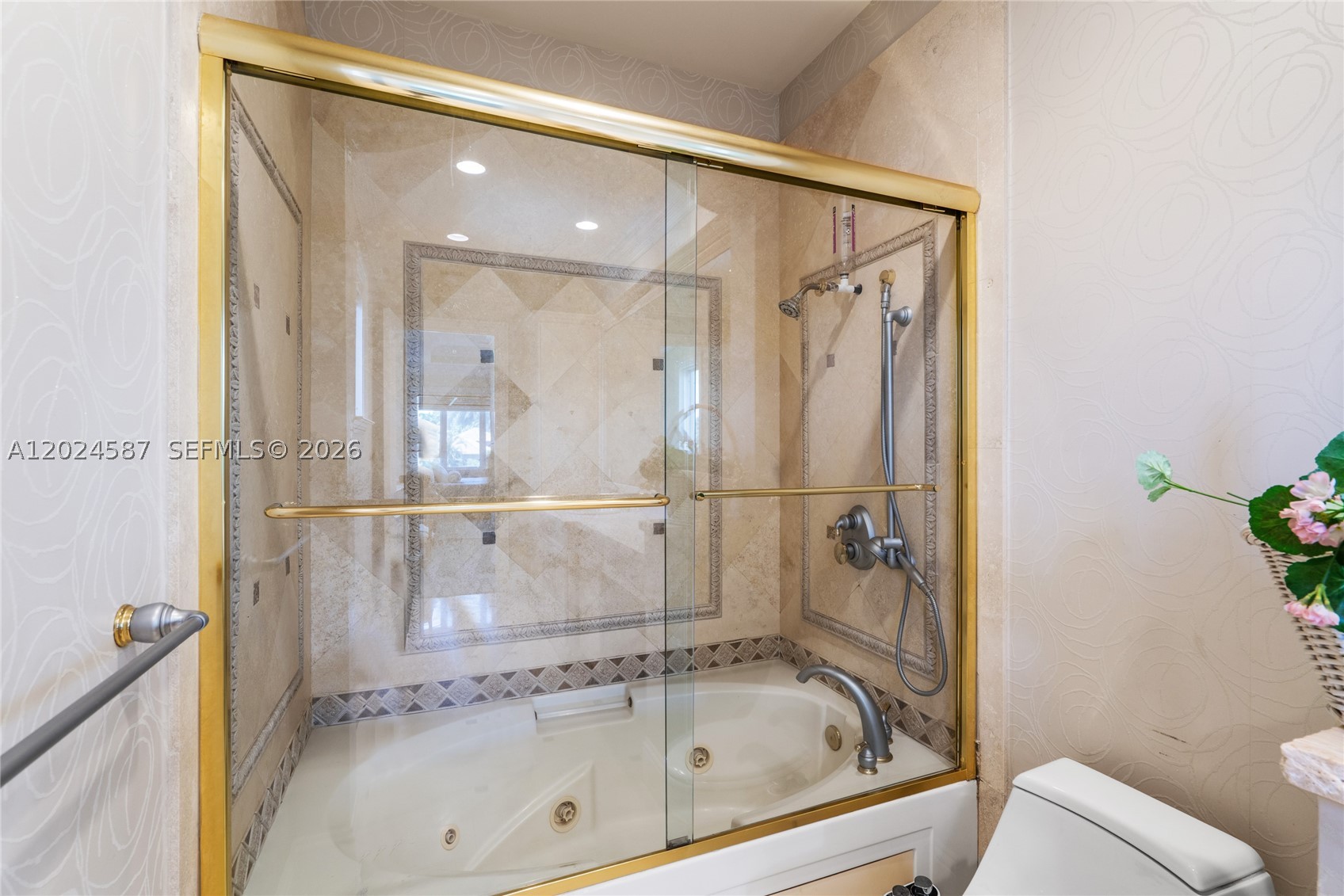 832 Harbour Isle Pl North Palm Beach, FL 33410