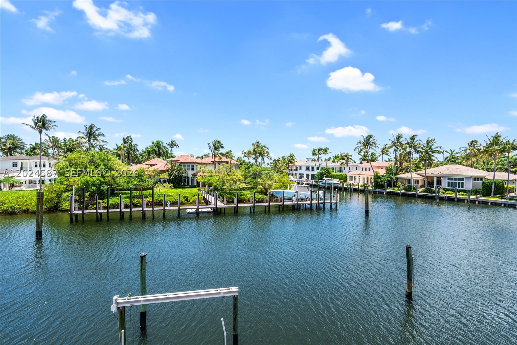 832 Harbour Isle Pl North Palm Beach, FL 33410