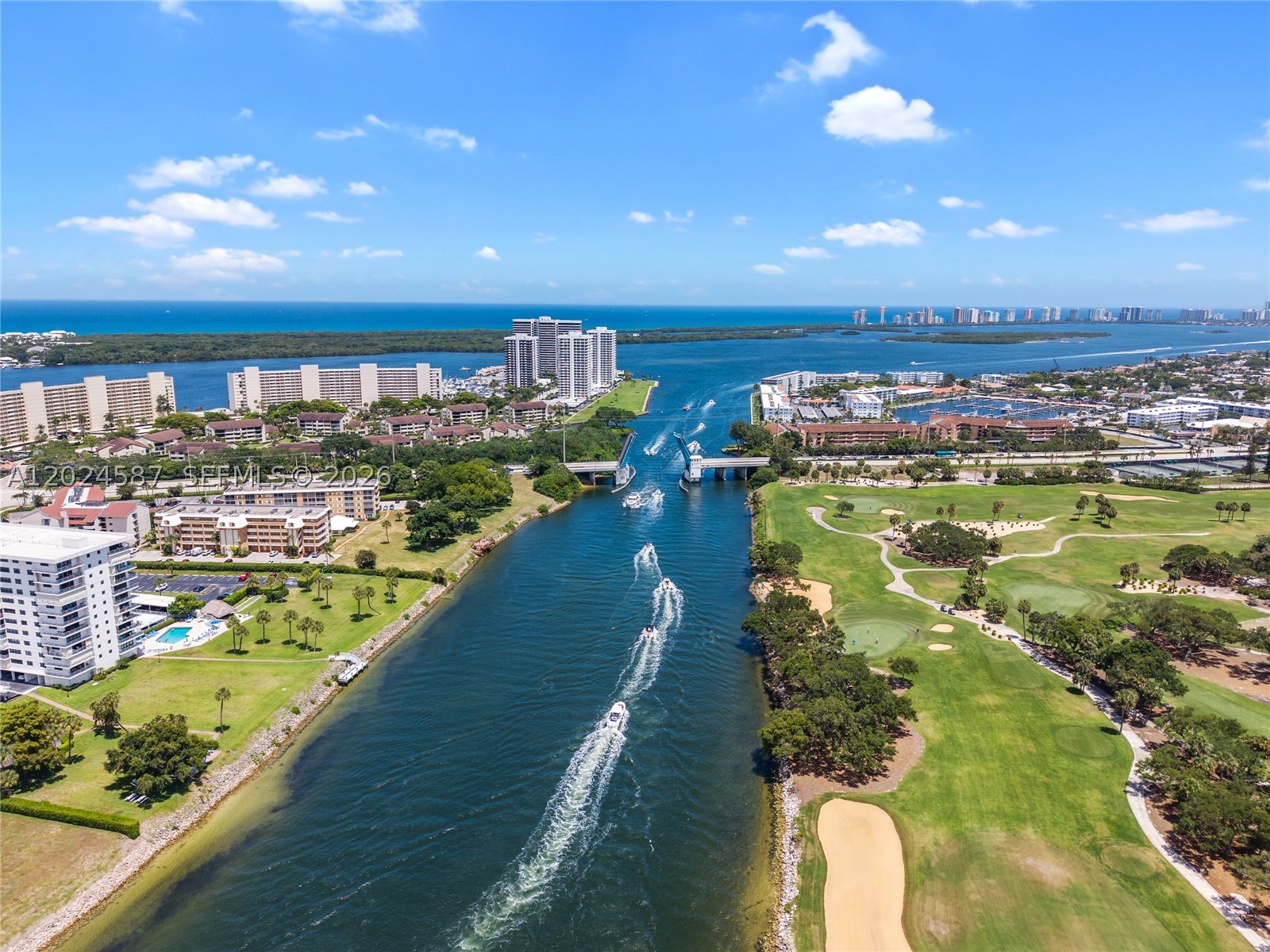 832 Harbour Isle Pl North Palm Beach, FL 33410