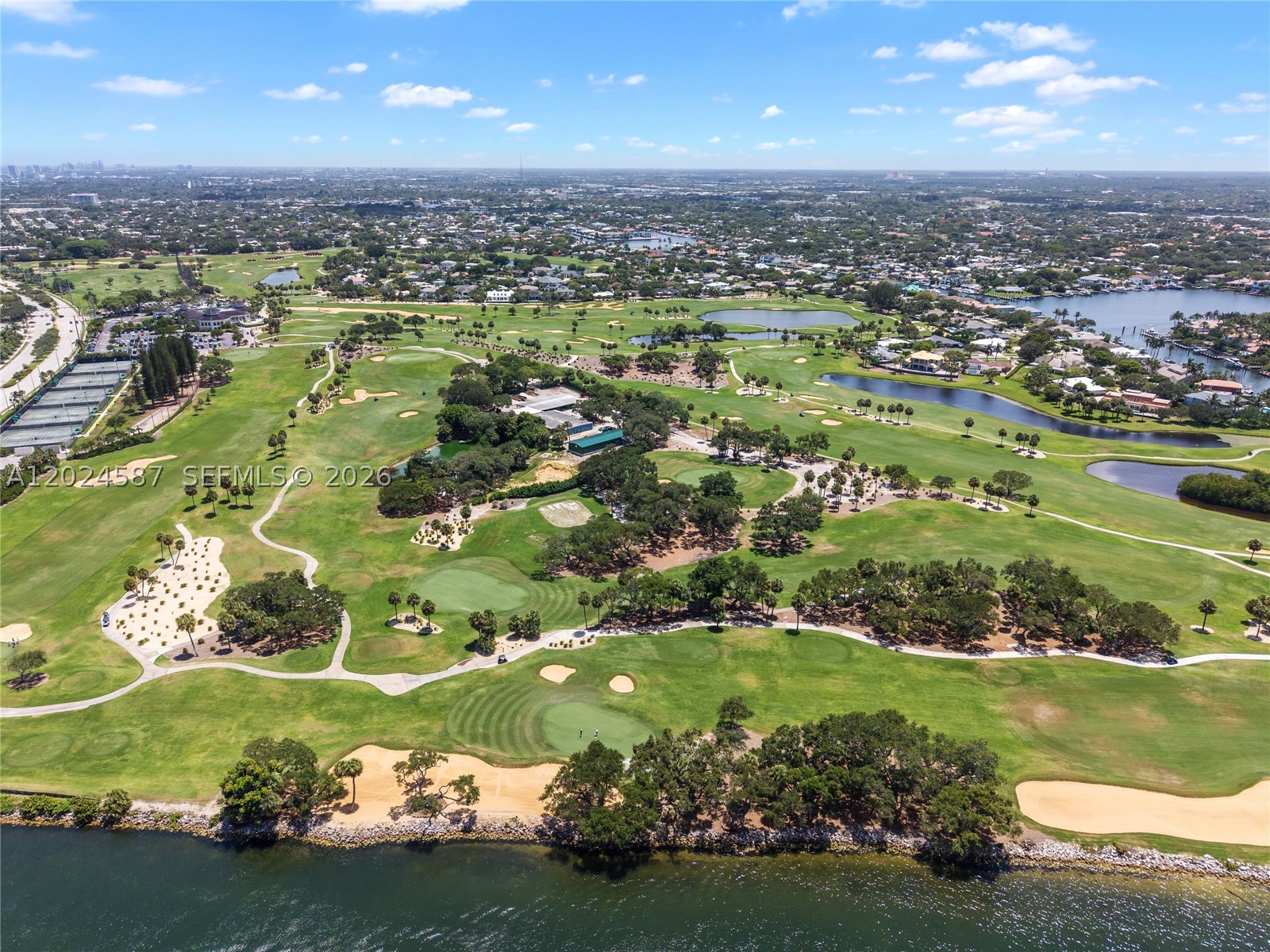 832 Harbour Isle Pl North Palm Beach, FL 33410