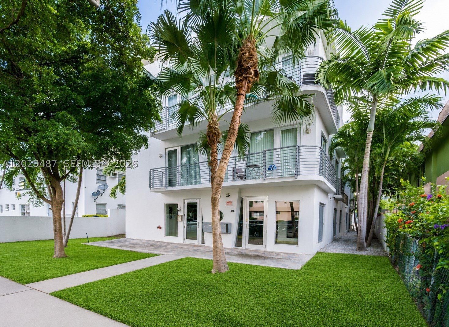 945 Michigan Ave #5 Miami Beach, FL 33139