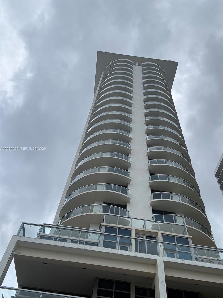17315 Collins Ave #1406 Sunny Isles Beach, FL 33160