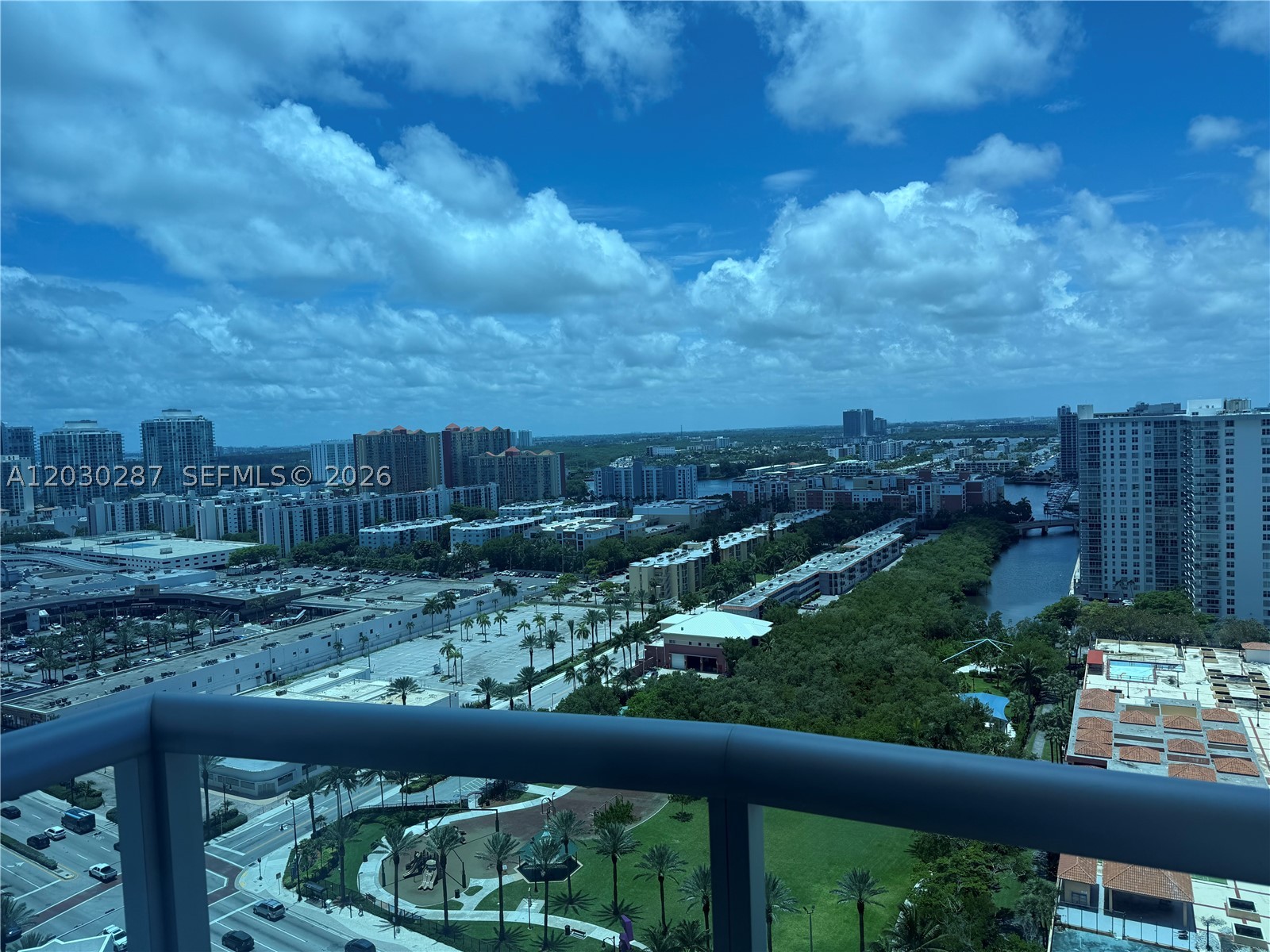 image Sole on the Ocean39