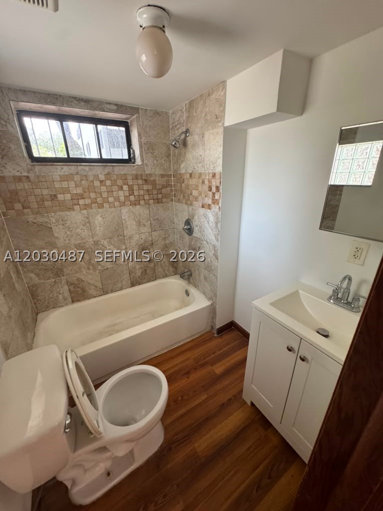 2107 Secoffee St #3
