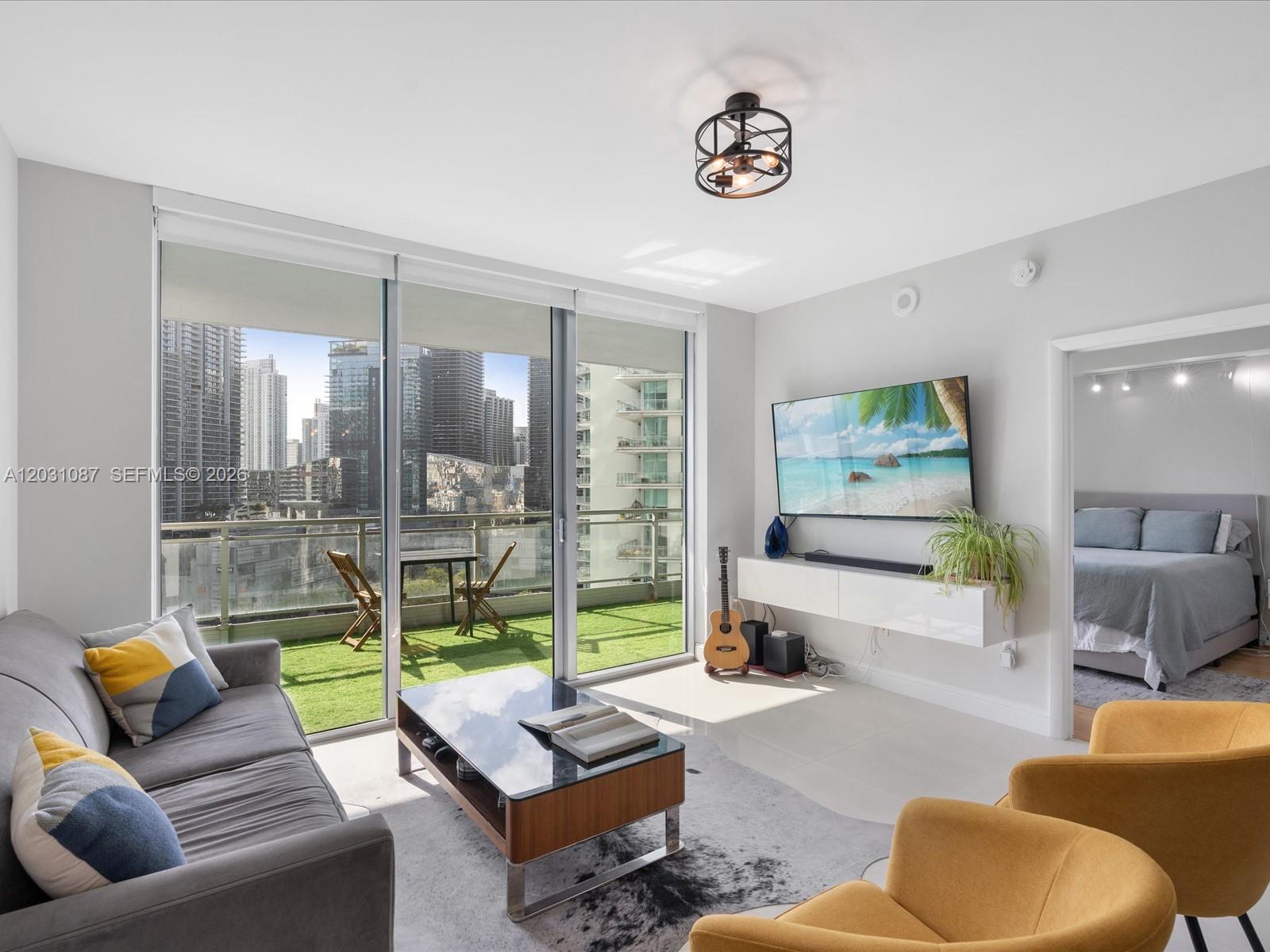 90 SW 3rd St #2015
