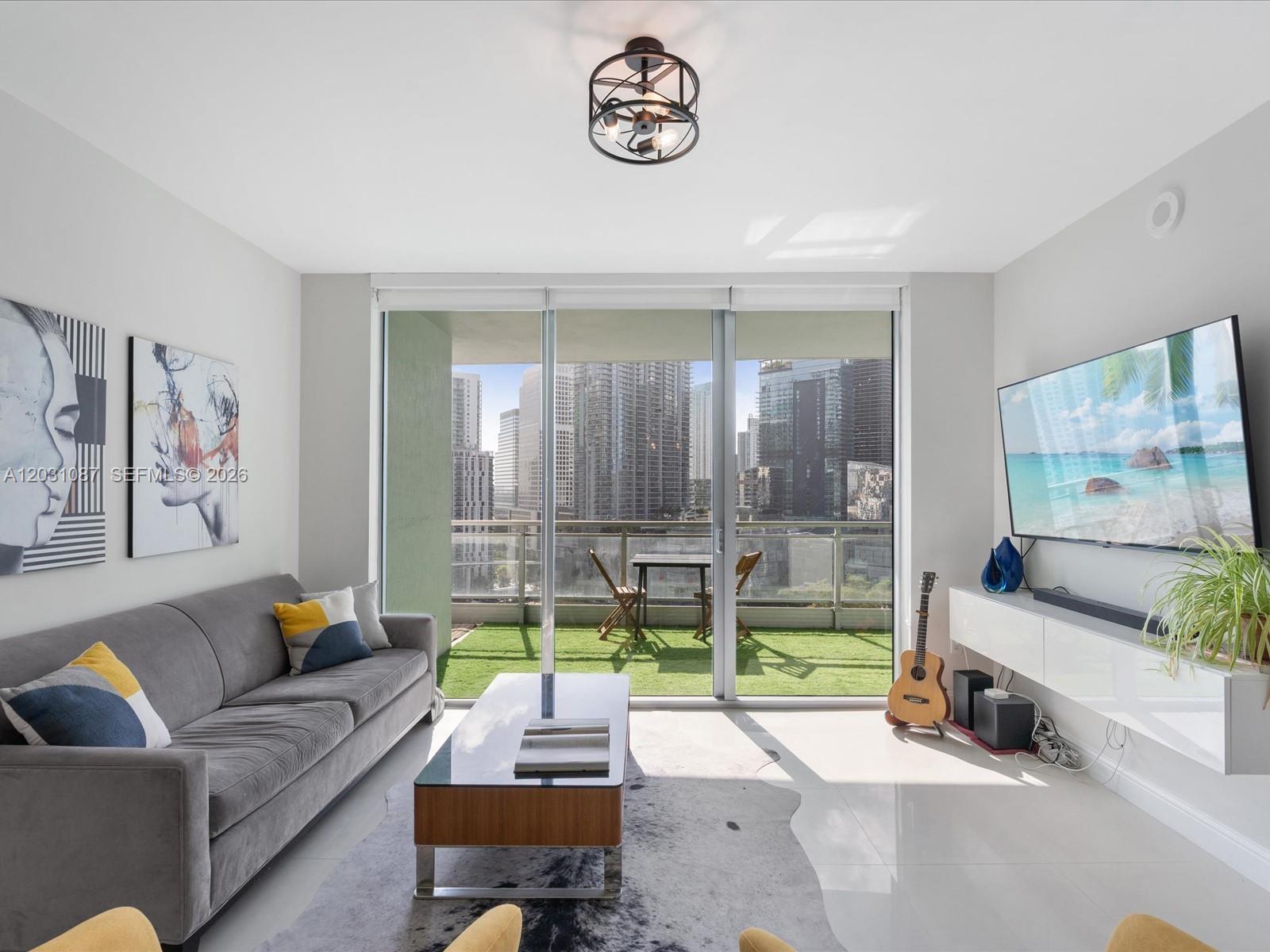 90 SW 3rd St #2015 Miami, FL 33130