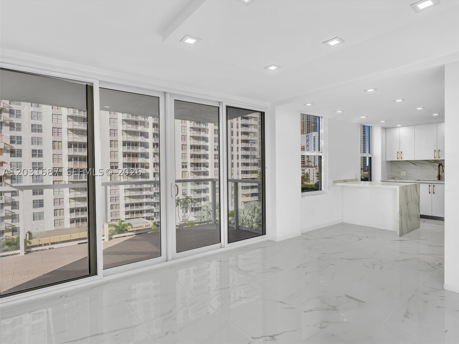 image Winston Towers 30010