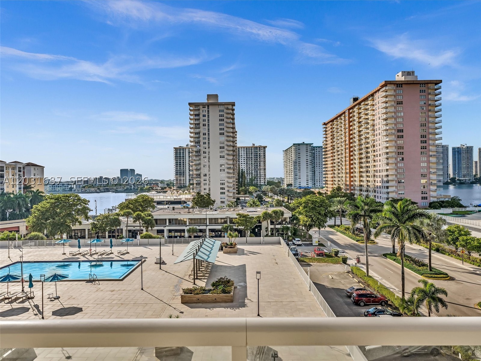 image Winston Towers 30042