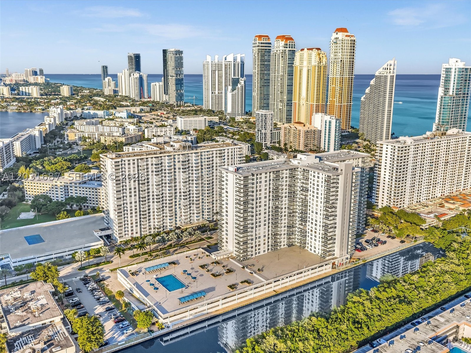 image Winston Towers 30048