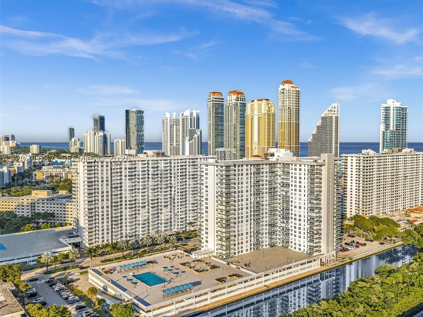 image Winston Towers 30050
