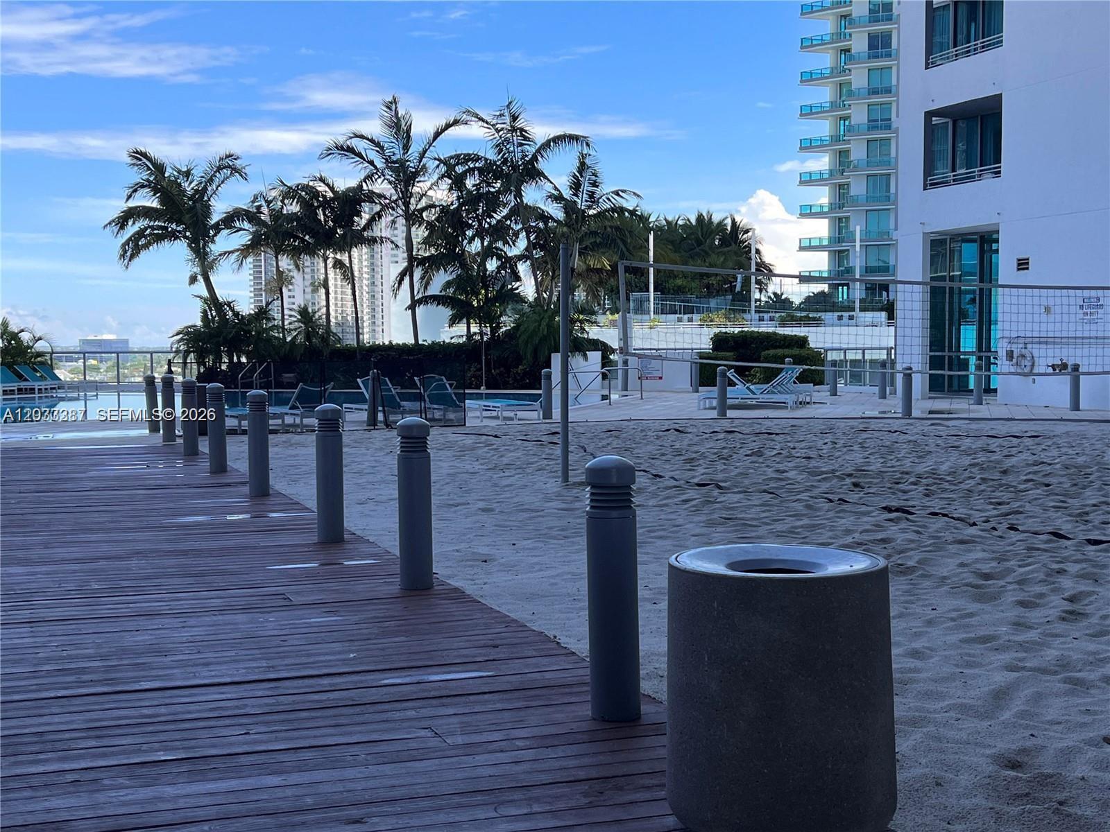 888 Biscayne Blvd #3001 Miami, FL 33132