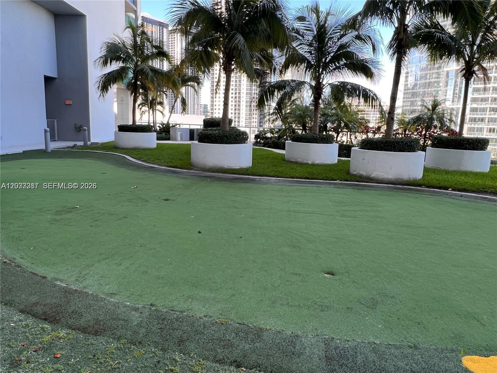 888 Biscayne Blvd #3001 Miami, FL 33132