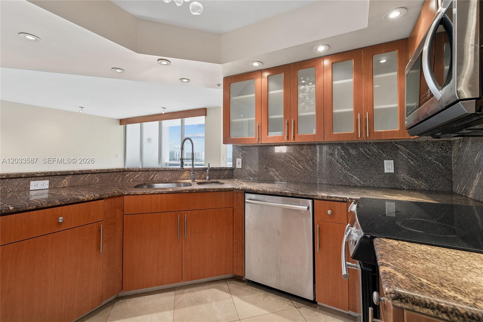 1900 Sunset Harbour #1008 Miami Beach, FL 33139