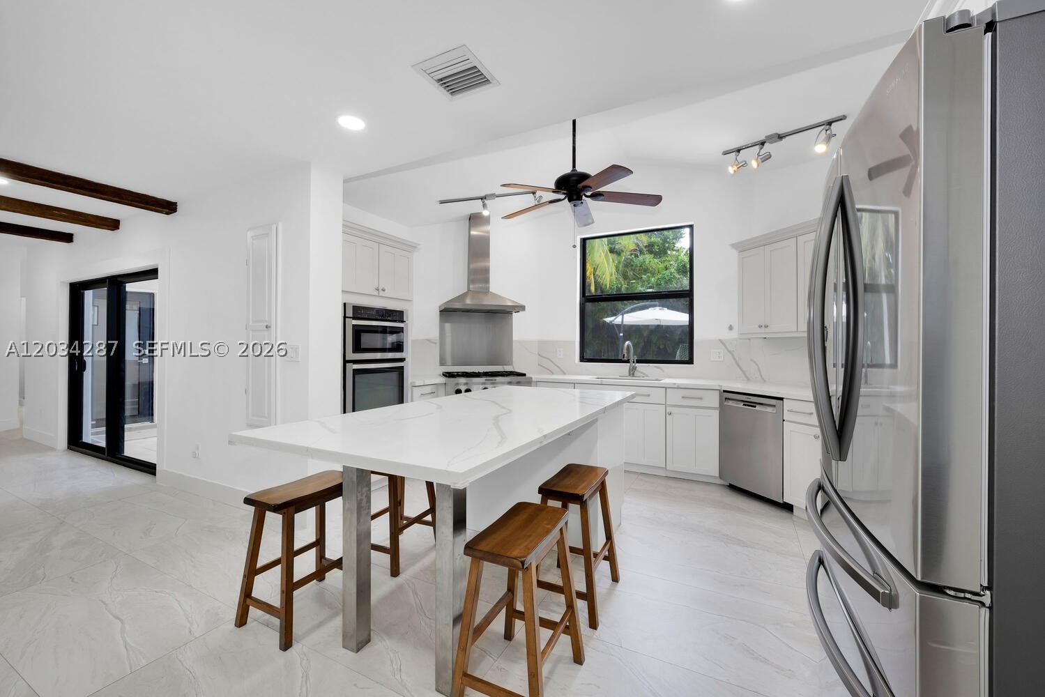 6860 SW 99th Ter Pinecrest, FL 33156