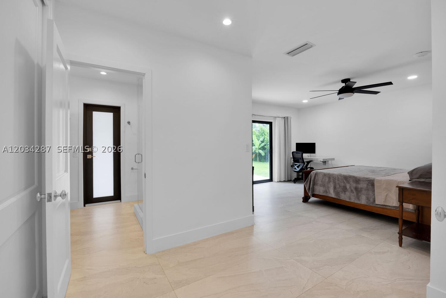 6860 SW 99th Ter Pinecrest, FL 33156