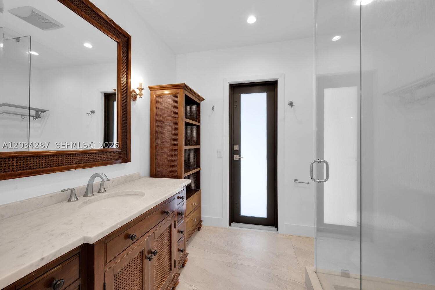 6860 SW 99th Ter Pinecrest, FL 33156