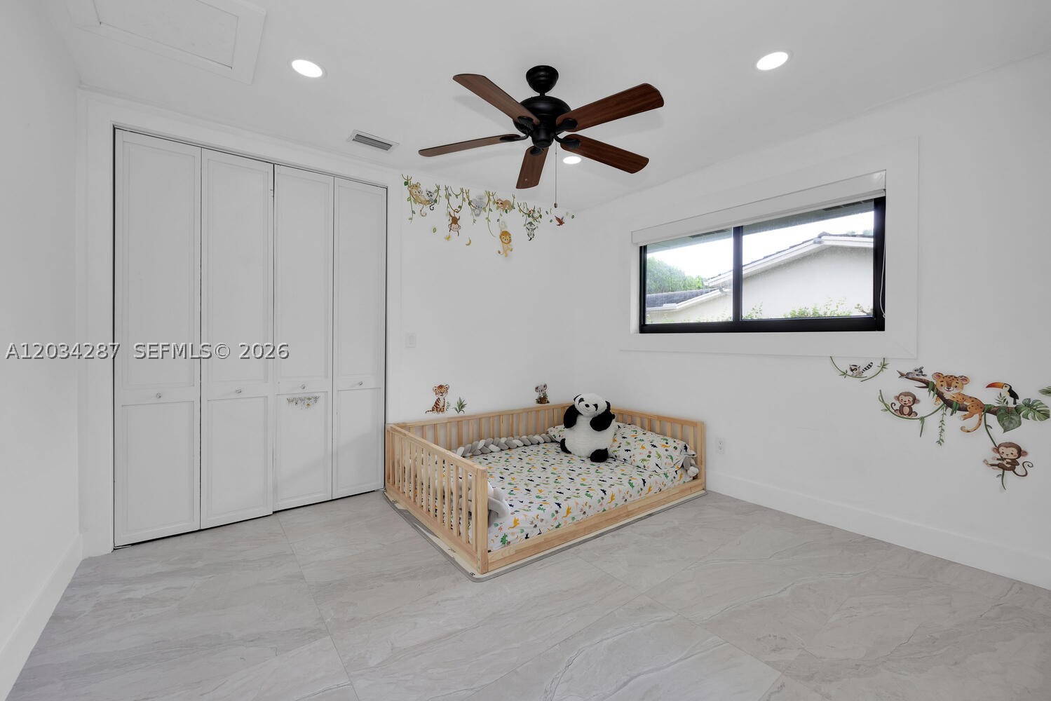 6860 SW 99th Ter Pinecrest, FL 33156