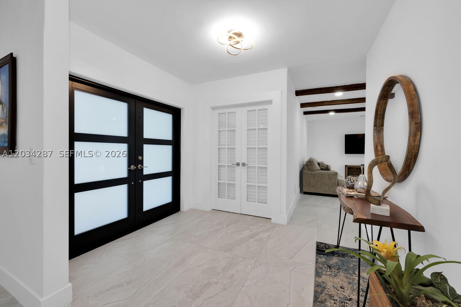 6860 SW 99th Ter Pinecrest, FL 33156