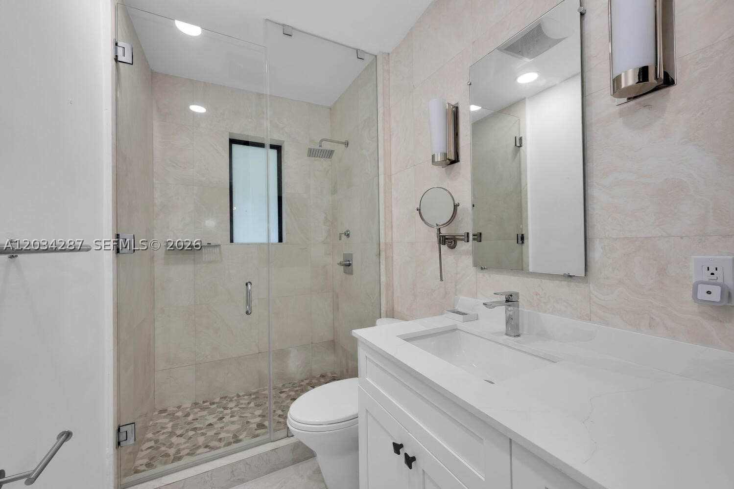 6860 SW 99th Ter Pinecrest, FL 33156