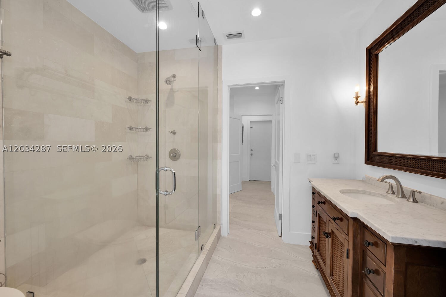6860 SW 99th Ter Pinecrest, FL 33156