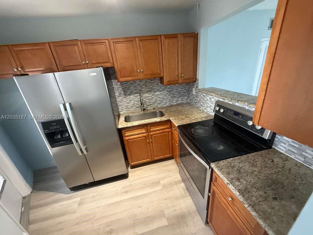 1663 NE Miami Gdns #238