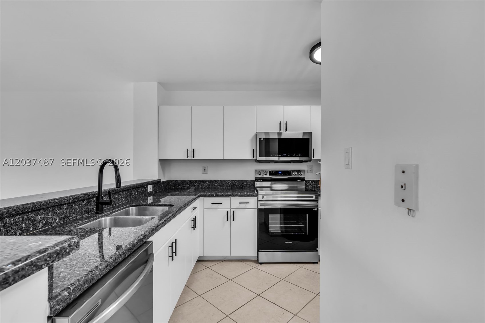 1401 Bay Rd #409 Miami Beach, FL 33139