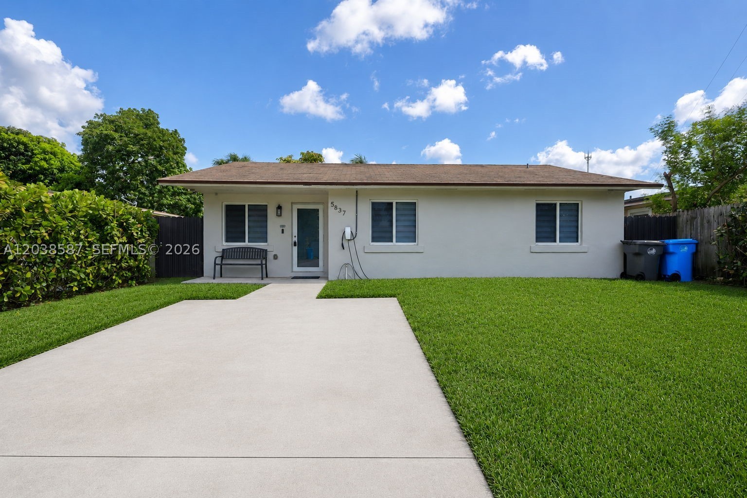 5637 SW 36th Ct