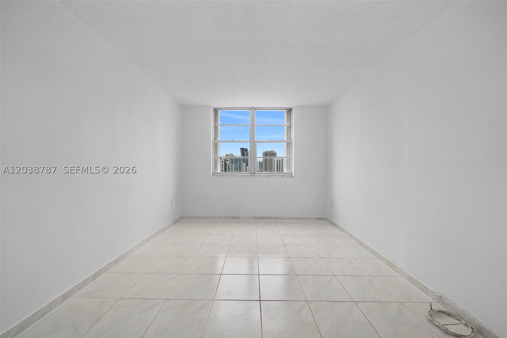 image Arlen House Condo10