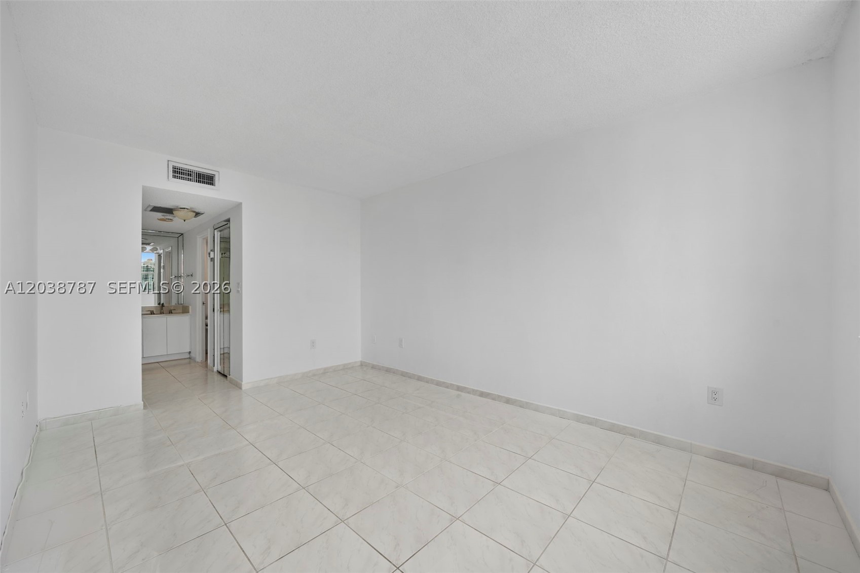 image Arlen House Condo11
