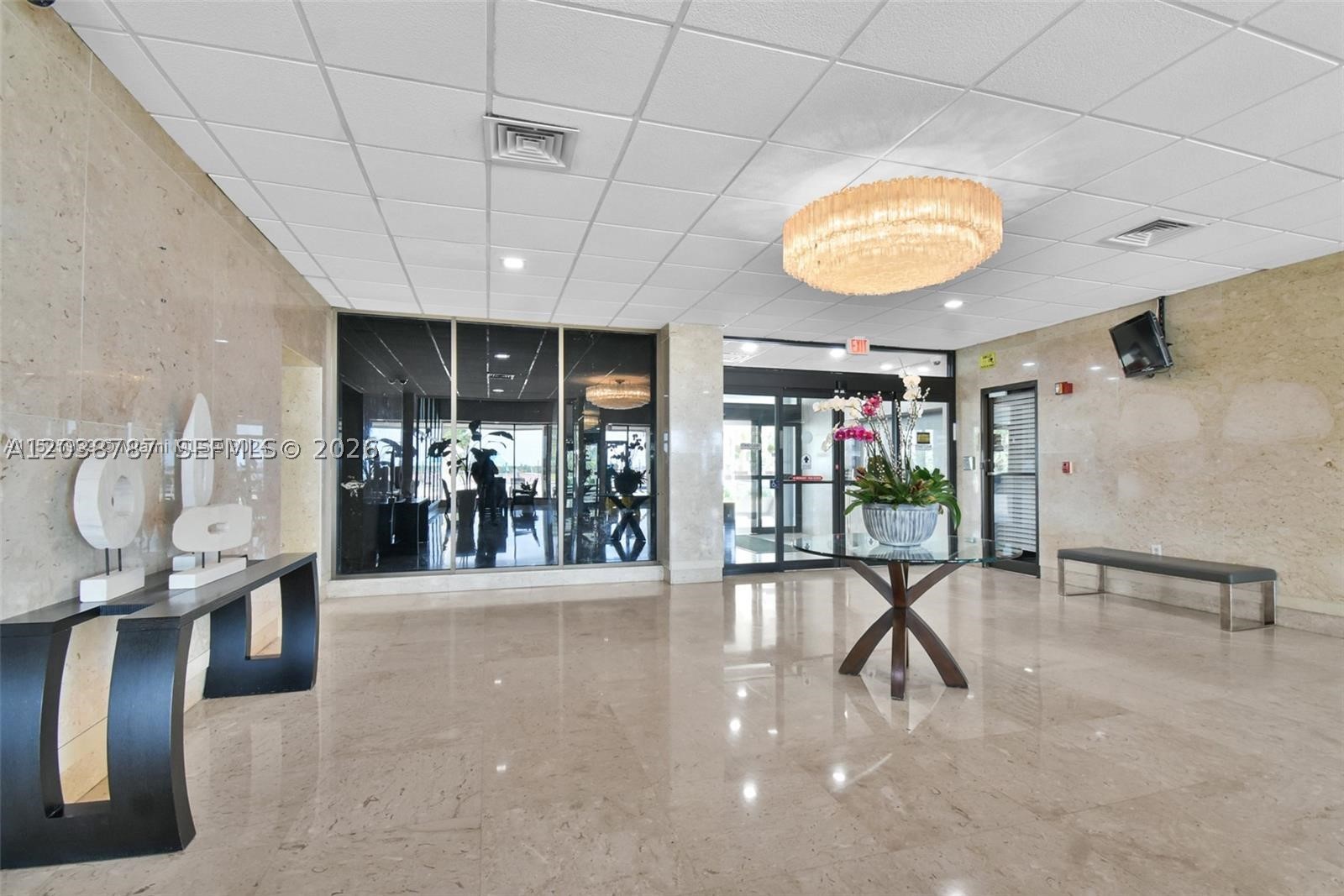 image Arlen House Condo55