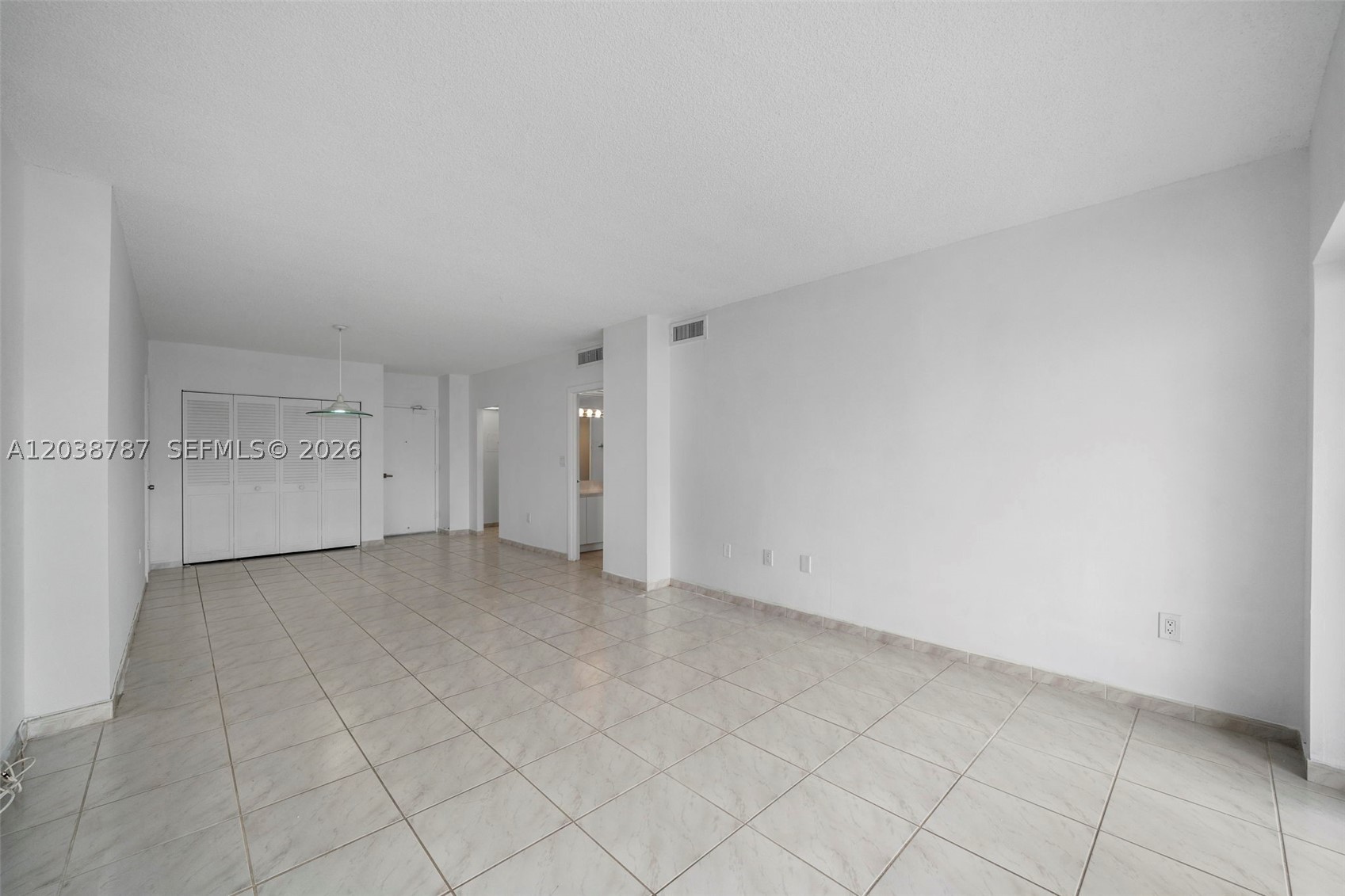 image Arlen House Condo7