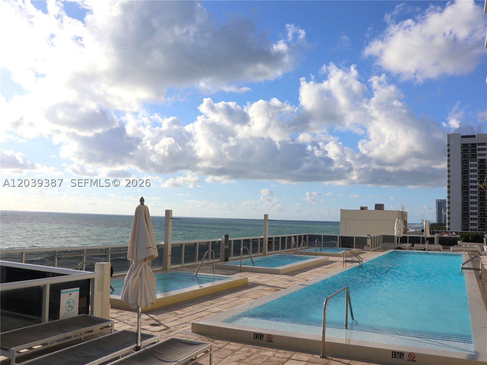 image Beach Club 222